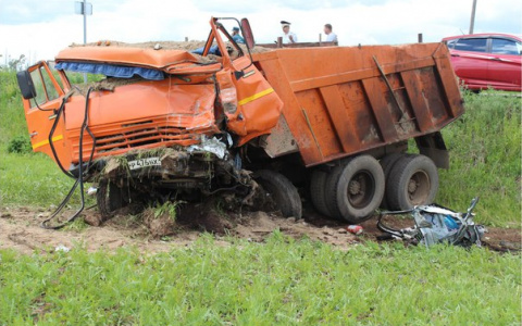 Стало известно состояние водителя КамАЗа, выжившего в ДТП в Вятских Полянах