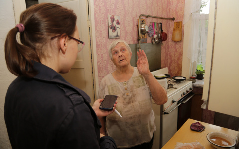 Пенсионерка о доме, где обвалился чердак: «Говорят, не нравится — переезжайте»
