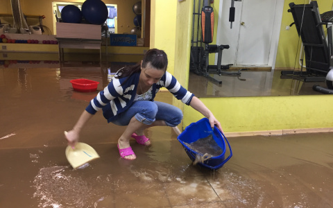 В Кирове затопило фитнес-клуб, магазин одежды и кафе