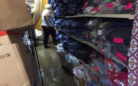 Что обсуждают в Кирове: ливни в городе и затопленные фитнес-центр и кафе