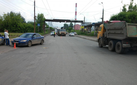 Водитель снял на регистратор, как на Луганской сбили человека