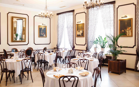 Мороженое из хлеба и икра из лимона: летнее меню от ресторана «Царское Село»!