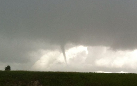 На границе с Кировской областью прошли смерчи