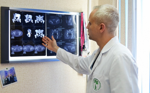 В Кирове провели уникальную операцию на бедре