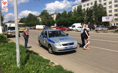 В Кирове территорию у цирка оцепили полицейские