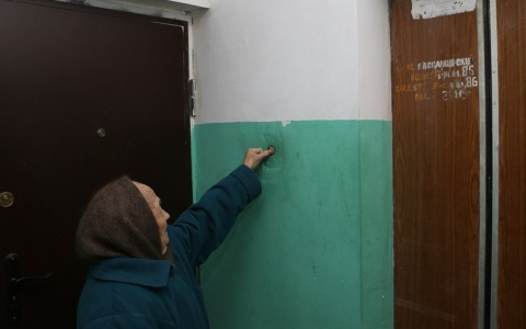 Известно, почему остановился лифт с врачами скорой и пациентом в Кирове