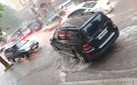 На Киров обрушилась сильнейшая за это лето гроза