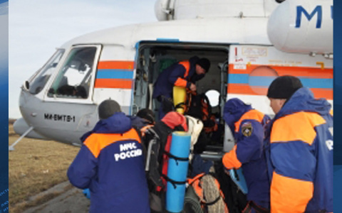 Спасатели эвакуировали кировскую альпинистку, повредившую ногу в горах