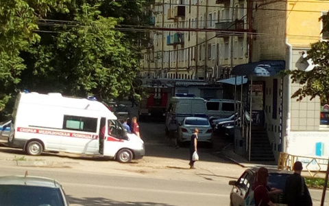 В Кирове полицейские оцепили жилой дом у вокзала