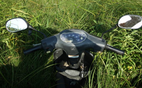 Пьяная деревенская бесправница на мотоцикле сбила женщину в Кировской области