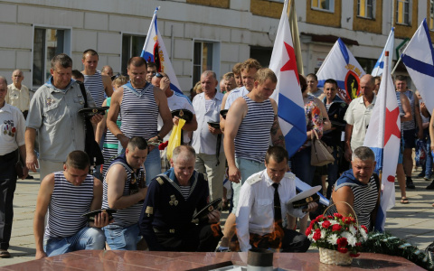 День ВМФ в Кирове: гуляния и праздник на реке