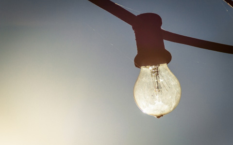 Отключение электричества: в каких домах Кирова во вторник не будет света?