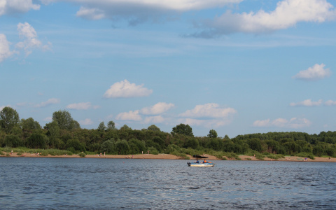 В Роспотребнадзоре рассказали, в каких водоемах нельзя купаться
