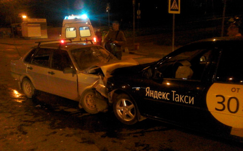 В Кирове пьяный сотрудник МВД спровоцировал аварию