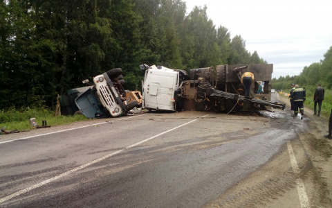 В Кировской области водитель КамАЗа уснул за рулем и сбил дорожного рабочего