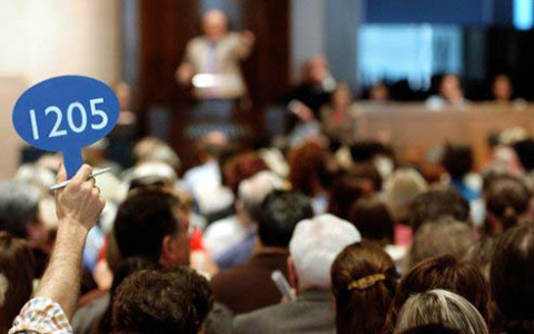 Кировская мэрия продает автомобили и автотехнику