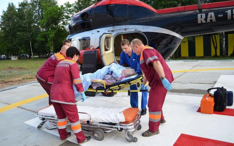 Сотрудники санавиации за сутки спасли двух пациентов в Кировской области