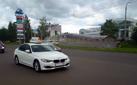В Кирове таксисты стали зарабатывать больше чиновников