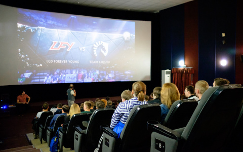 В кинотеатре Кирова показали финал киберспортивного чемпионата по DOTA 2