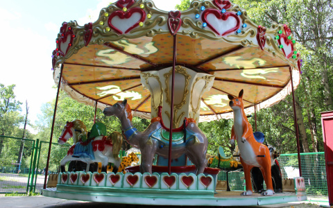 В одном из скверов Кирова появится веревочный парк и карусели