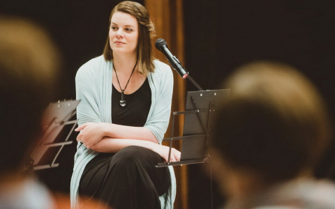 Киров насладится выступлением известной поэтессы