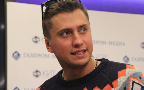 Актер Павел Прилучный сделал подарок на свадьбу паре из Кирова