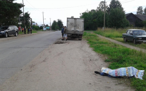 В Кировской области 25-летний водитель мотоцикла насмерть сбил женщину