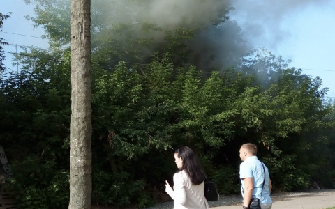 Пожар в районе улицы Мира: пострадавший умер в машине скорой