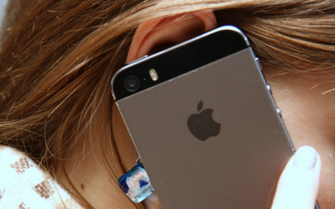 Кировчанка ударила девочку головой о фонарь и забрала у нее iPhone