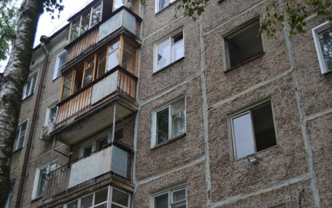 Что обсуждают в Кирове: смертельное ДТП и трупный запах в доме на Чапаева