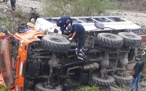 КамАЗ с вахтовиками перевернулся в Приамурье: среди пострадавших кировчанин