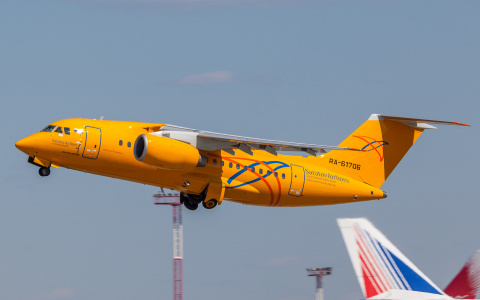 Самолет, летевший из Кирова, экстренно сел в Саратове: новая информация