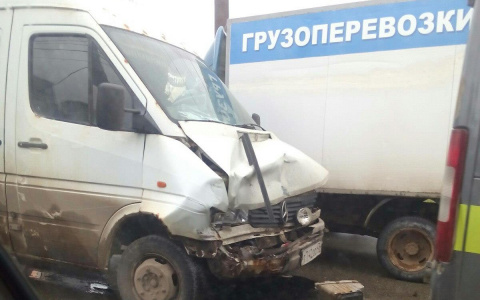 Меньше чем через сутки на месте ДТП на Луганской произошла массовая авария