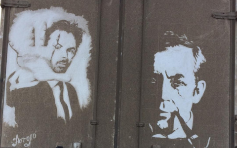 В Кирове на машине нарисовали портрет Киану Ривза и Василия Ливанова