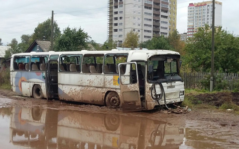 В Кирове ребенка обвиняют в порче заброшенного автобуса на 120 тысяч