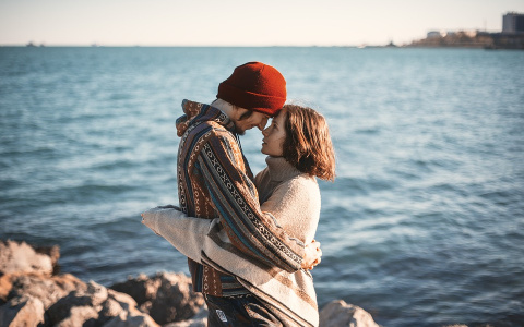 Гороскоп: у Близнецов - романтическое знакомство, а у Раков - рост доходов