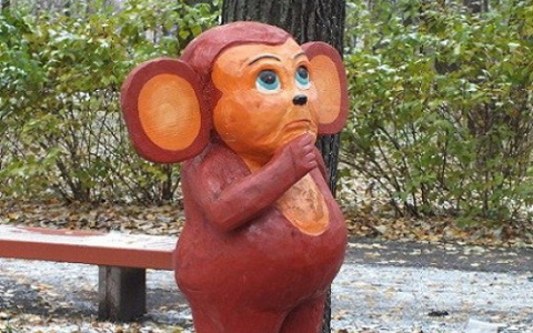 Чебурашка из Котельнича вошел в подборку дикого арта журнала MAXIM