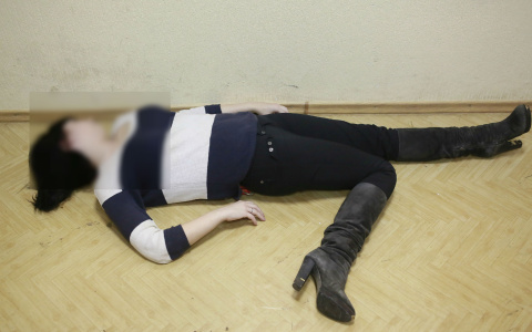 В Кирове в подъезде нашли тело 26-летней девушки