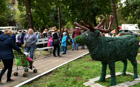 В Кирове вандалы разрушили арт-объект в новом сквере