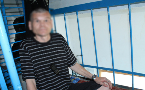 В Кирове пенсионер устроил стрельбу из ружья у себя в квартире