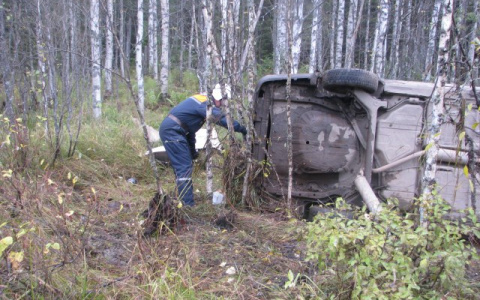 Из-за взрыва покрышки авто кировчане попали в ДТП на трассе в Коми