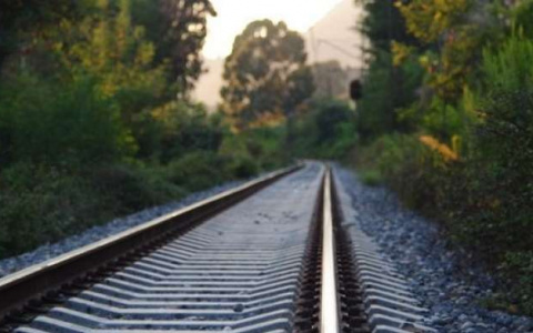 Отец и сын в Кирове хотели украсть 116 деталей железнодорожных путей