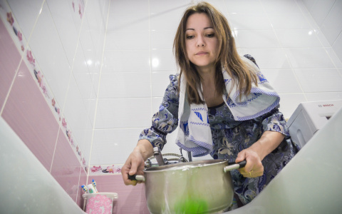 Кировчане пожаловались, что в их доме 8 месяцев нет горячей воды