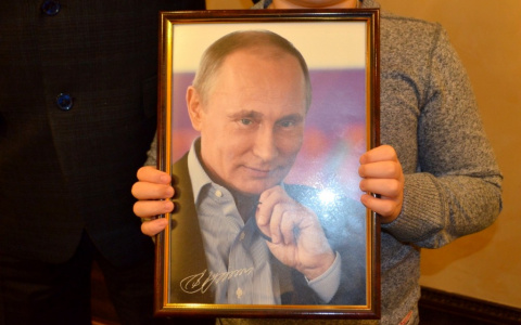 Президент Владимир Путин поздравил кировского школьника с днем рождения