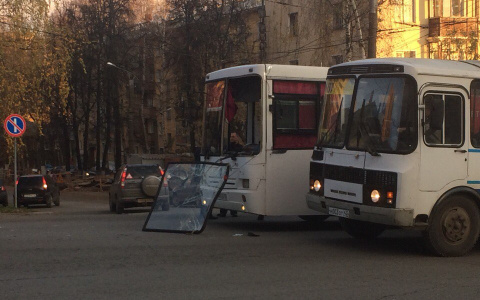 ДТП с двумя автобусами на Карла Маркса: появились новые подробности