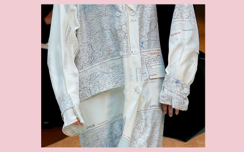 Стало известно, сколько тысяч евро стоит плащ от Celine с картой Кирова