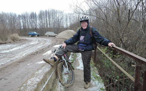 Известный кировский велосипедист умер после того, как выпал из автобуса