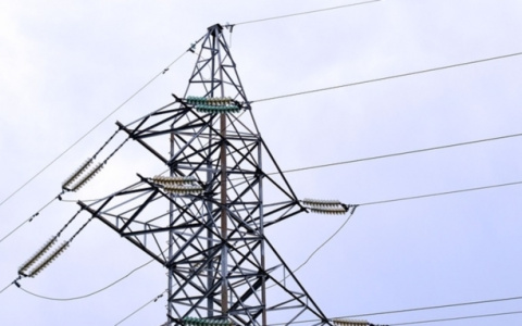 Энергетики ввели режим повышенной готовности из-за сильного ветра в Кирове