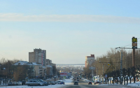 В администрации рассказали, когда обработают тротуары после первого гололеда