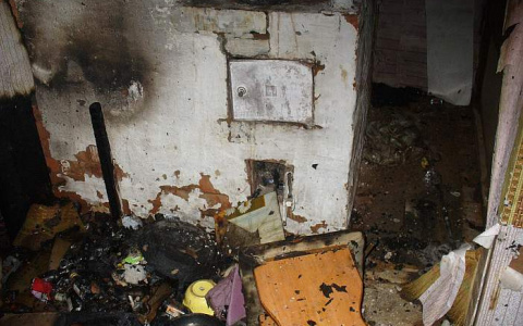 В Омутнинске 13-летняя пироманка подожгла свой дом